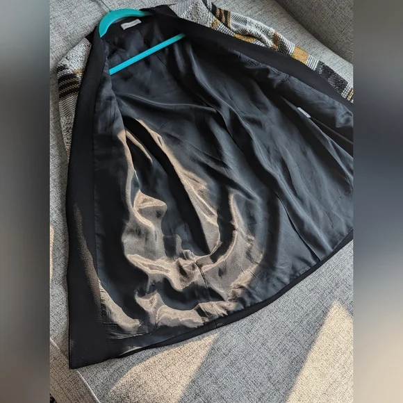 Opulence Trendy Stylish Jacket - Picture 4 of 12